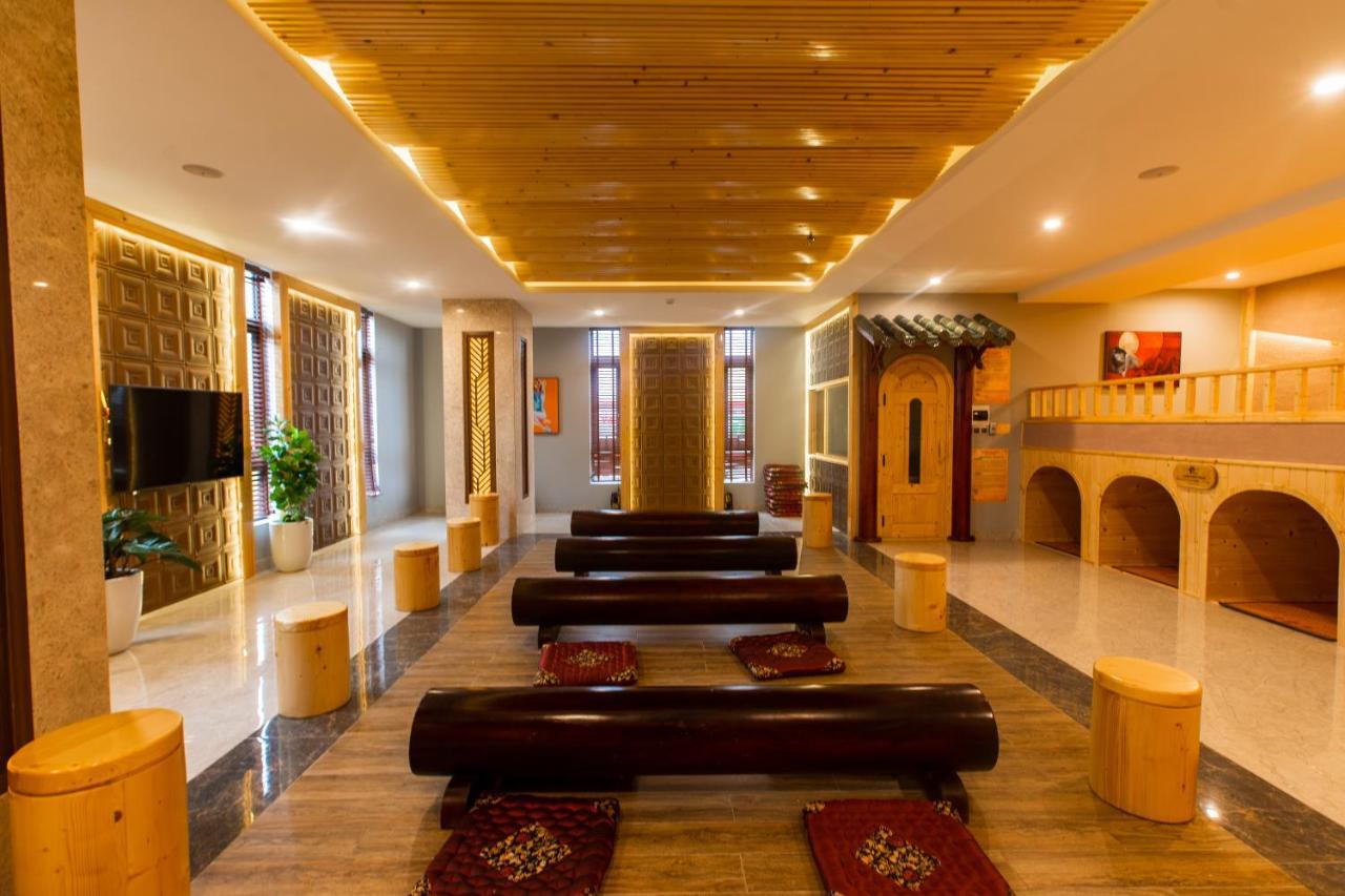 Eagle Hotel Dai Tiet Екстериор снимка