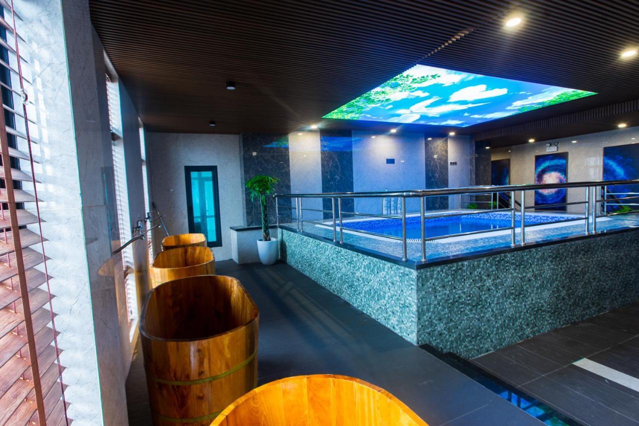 Eagle Hotel Dai Tiet Екстериор снимка