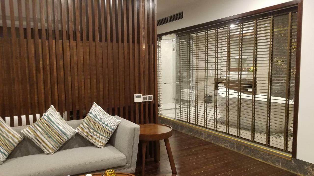 Eagle Hotel Dai Tiet Екстериор снимка